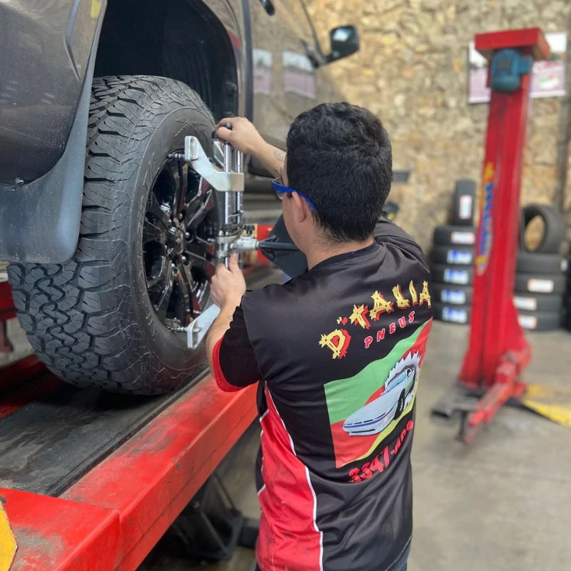 servicos-de-suspensao-e-pneus-e-automotivos (7)