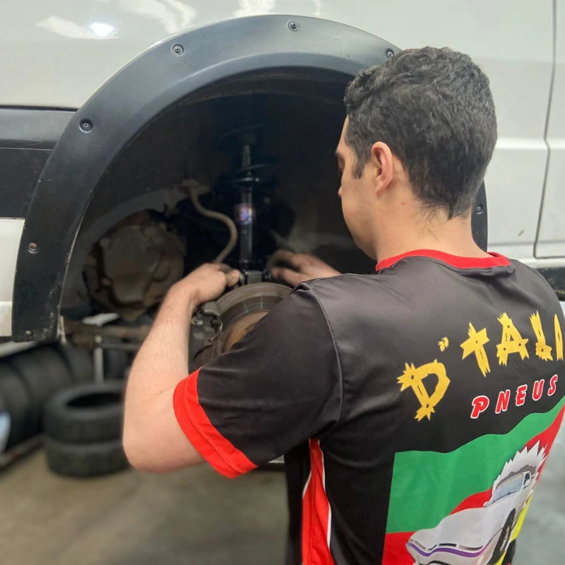 servicos-de-suspensao-e-pneus-e-automotivos